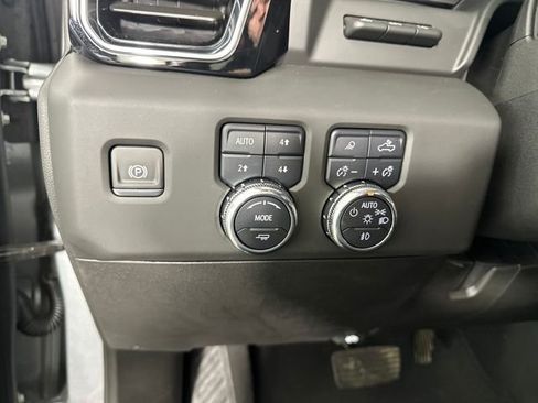 Used 2025 GMC Sierra 2500 Denali Ultimate image 19
