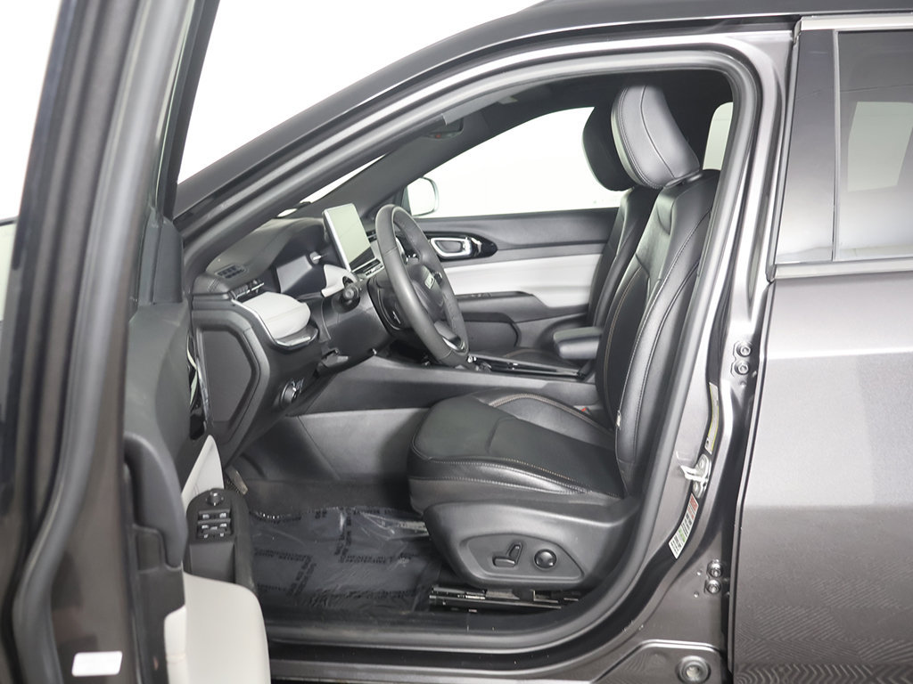 Used 2024 Jeep Compass Limited w/ Elite Group AWD/4WD image 31