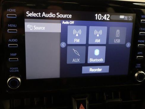 Used 2020 Toyota Corolla LE image 22