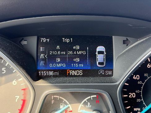 Used 2017 Ford Escape SE FWD image 5