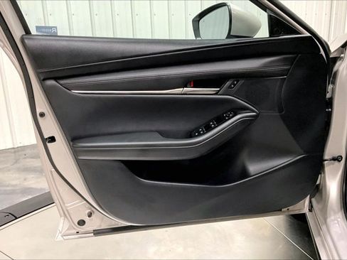 Used 2025 MAZDA MAZDA3 s FWD image 23
