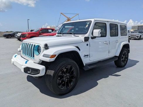 Used 2021 Jeep Wrangler Unlimited Sahara AWD/4WD image 7