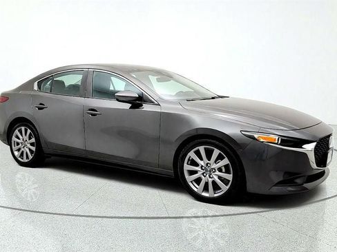 Used 2021 MAZDA MAZDA3 s FWD image 3