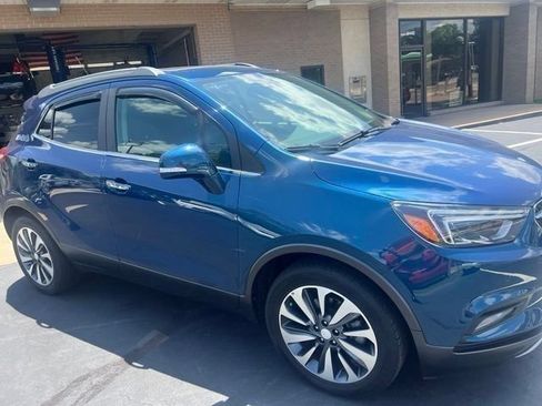 Used 2019 Buick Encore Essence w/ Safety Package II FWD image 3