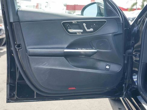 Used 2025 Mercedes-Benz C 300 4MATIC Sedan image 19