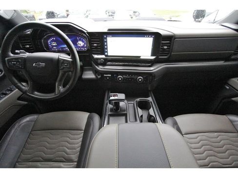 Used 2025 Chevrolet Silverado 1500 ZR2 w/ Technology Package AWD/4WD image 10
