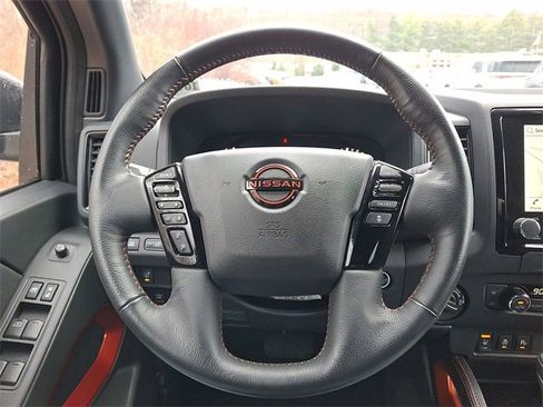 Used 2024 Nissan Frontier PRO-4X w/ Pro Convenience Package image 16