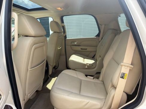 Used 2007 Cadillac Escalade AWD w/ Information Package image 25