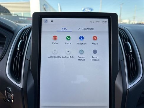 Used 2024 Ford Edge SEL image 9