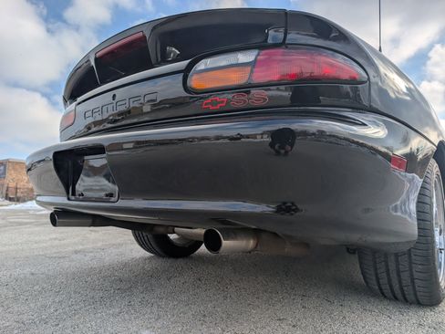 Used 2001 Chevrolet Camaro Z28 w/ SS Performance/Appearance Pkg image 38