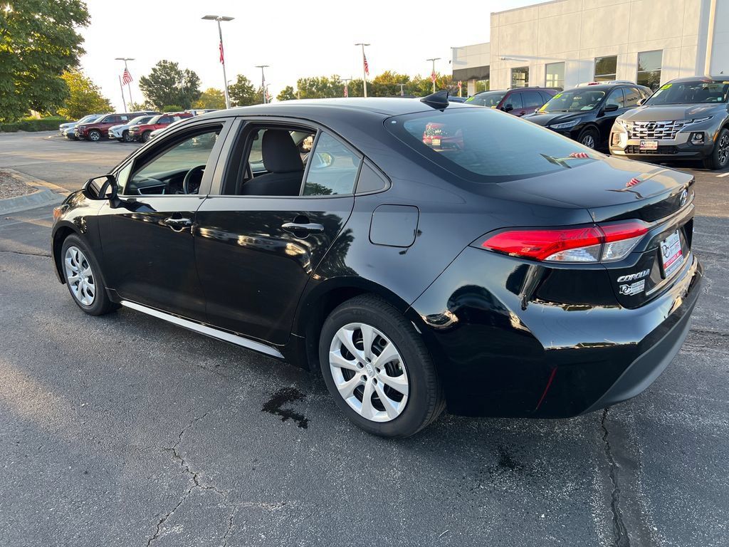 Used 2024 Toyota Corolla LE FWD image 10