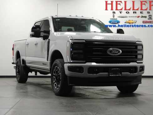 Used 2026 Ford F250 Platinum AWD/4WD image 1