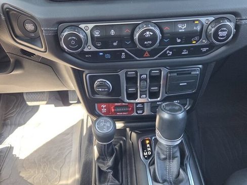 Used 2024 Jeep Wrangler Unlimited Rubicon 4xe AWD/4WD image 19