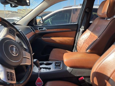 Used 2011 Jeep Grand Cherokee Overland image 9