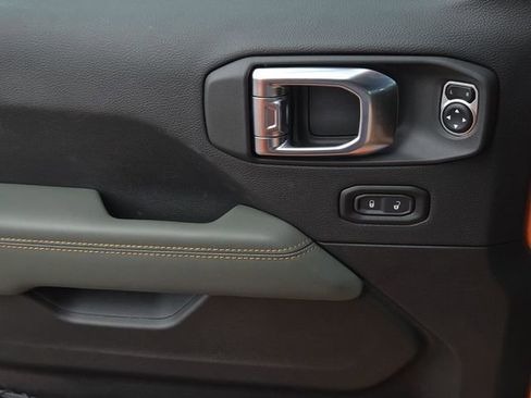 New 2025 Jeep Gladiator Mojave image 26