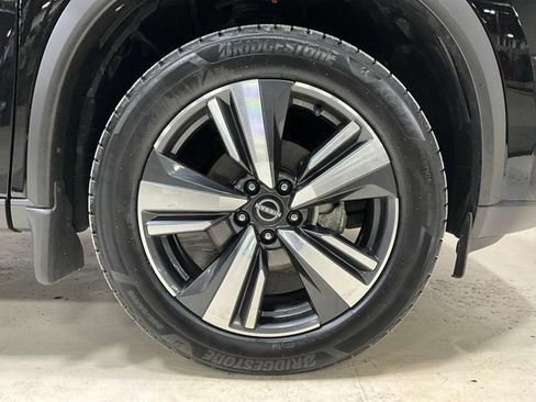 Used 2023 Nissan Rogue SL AWD/4WD image 10