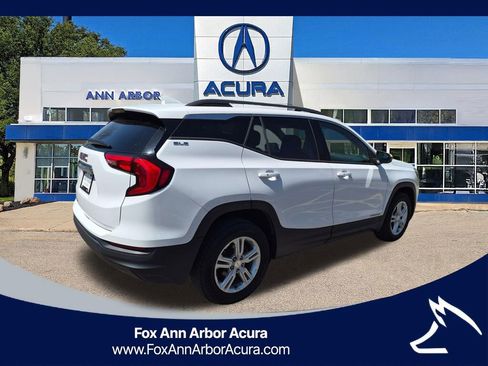 Used 2019 GMC Terrain SLE w/ Driver Convenience Package FWD image 5