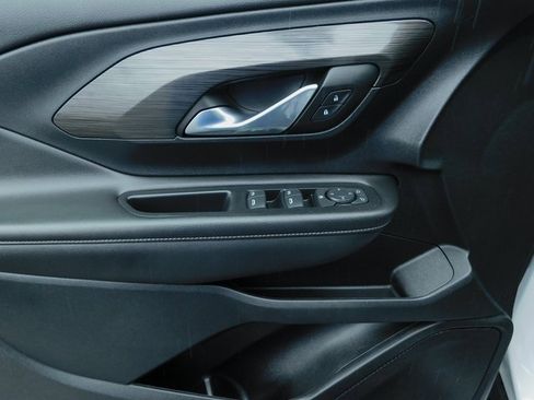 Used 2022 GMC Terrain SLE image 23