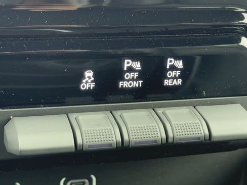 Used 2025 RAM 1500 Laramie w/ Sport Appearance Package image 23