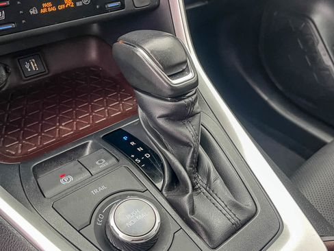 Used 2023 Toyota RAV4 Limited image 19