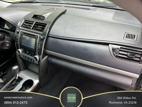 Used 2014 Toyota Camry SE FWD image 12