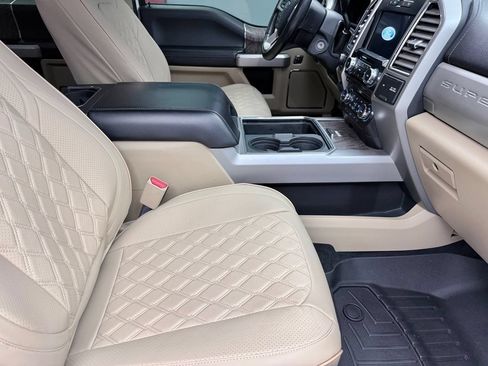 Used 2017 Ford F350 Lariat w/ Lariat Value Package AWD/4WD image 10
