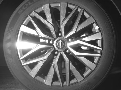 Used 2025 Nissan Altima 2.5 SV FWD image 13