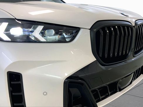 Used 2026 BMW X5 xDrive40i w/ M Sport Package AWD/4WD image 32