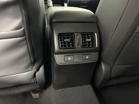 Used 2016 Subaru Outback 3.6R Limited image 20