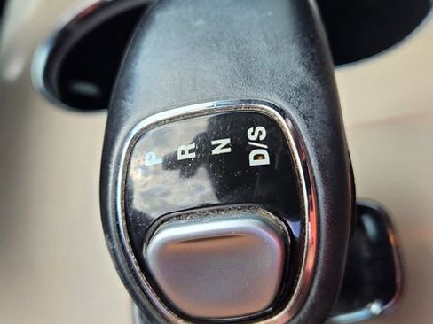 Used 2015 Jeep Grand Cherokee Laredo image 24