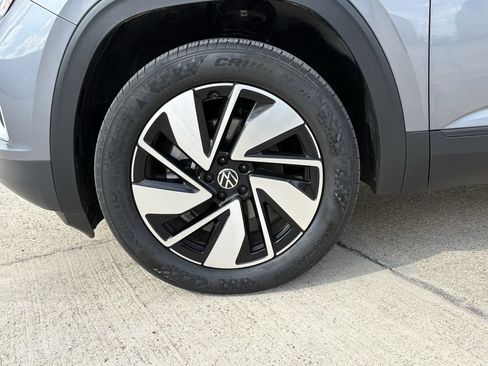 Used 2024 Volkswagen Atlas SE FWD image 9