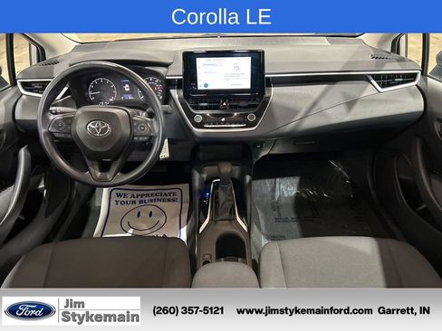 Used 2024 Toyota Corolla LE FWD image 2