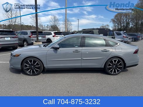 Used 2024 Honda Accord Touring image 5