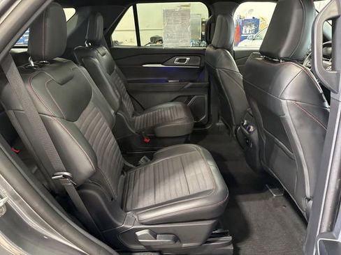 Used 2025 Ford Explorer ST-Line w/ Premium Package AWD/4WD image 23