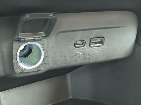 Used 2025 Chevrolet Trax LT w/ LT Convenience Package image 21