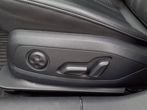 Used 2023 Audi A4 2.0T Premium w/ Convenience Package image 11