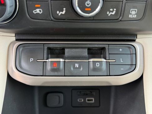 Used 2023 GMC Acadia Denali AWD/4WD image 32