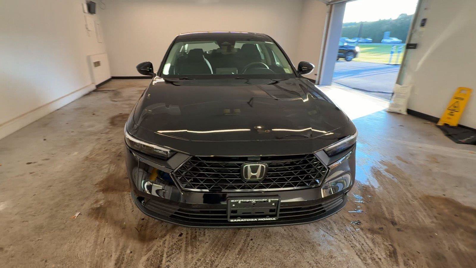 Used 2025 Honda Accord SE image 2