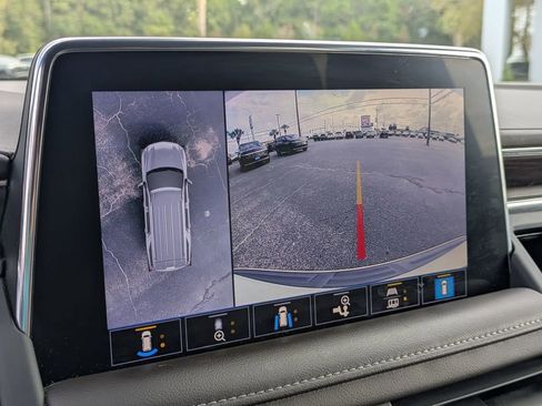 Used 2021 Chevrolet Tahoe LT w/ LT Signature Package image 24