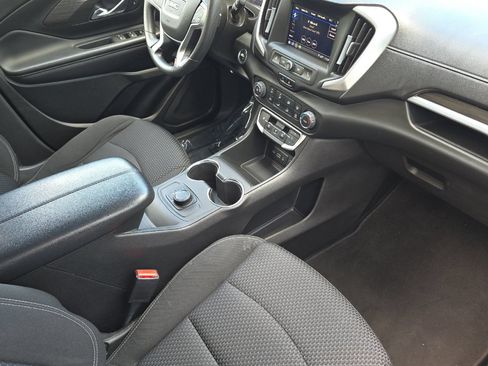 Used 2022 GMC Terrain SLE AWD/4WD image 16