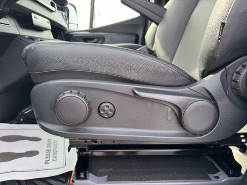 Used 2020 Mercedes-Benz Sprinter 2500 image 16