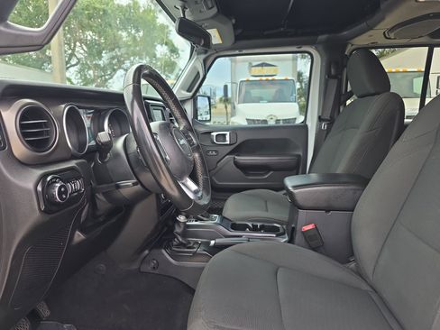 Used 2020 Jeep Gladiator Sport w/ Quick Order Package 24S AWD/4WD image 25