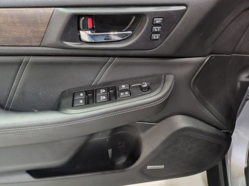 Used 2019 Subaru Outback 2.5i Limited w/ Popular Package #2 AWD/4WD image 17
