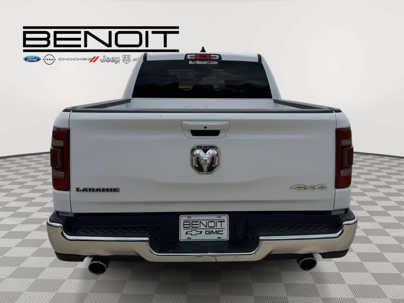 Used 2024 RAM 1500 Laramie AWD/4WD image 4