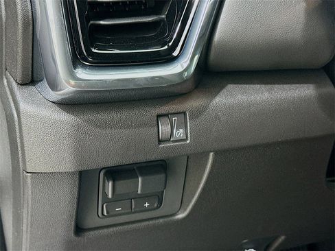 New 2026 GMC Canyon Elevation w/ Convenience Package image 13