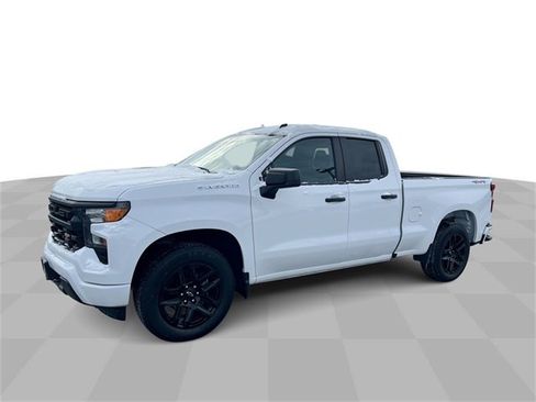 Certified 2022 Chevrolet Silverado 1500 Custom image 1