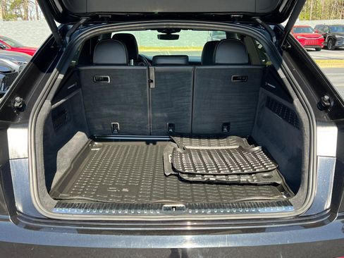 Used 2021 Audi Q8 Premium Plus w/ Premium Plus Package image 19