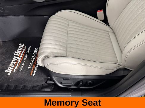 Used 2024 Genesis G70 3.3T Advanced AWD/4WD image 12