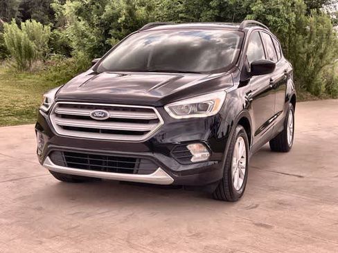 Used 2019 Ford Escape SEL FWD image 2