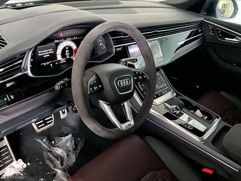 Used 2025 Audi RS Q8 performance image 18